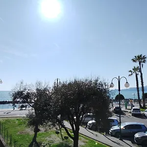  Appartamento Incantevole Davanti Al Mare,